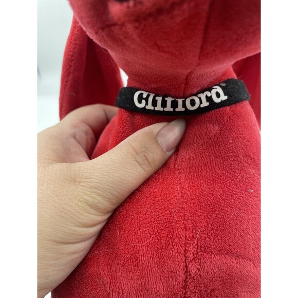 Khols Cares Clifford Big Red Dog Plush Stuffed Animal Red Sitting Toy Collar - Picture 4 of 5